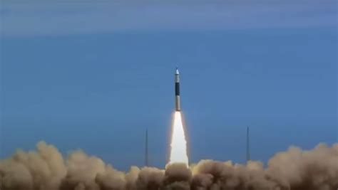 Se espera que entre el sábado 8 de mayo y el domingo 9, parte del cohete chino long march 5b se precipite e impacte en algún punto de la superficie terrestre. VIDEO: El cohete chino Kuaizhou-11 falla durante su ...
