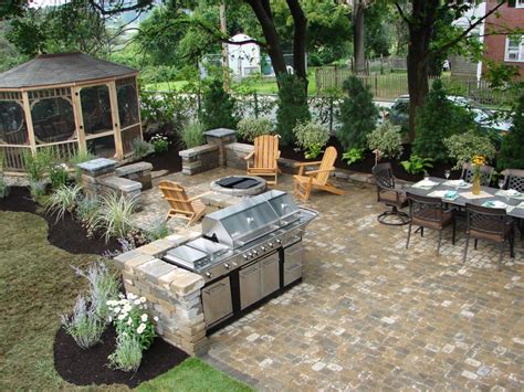 Griddle goes easily from stovetop to table thanks to the detachable probe. 20 Outdoor Kitchens and Grilling Stations | HGTV