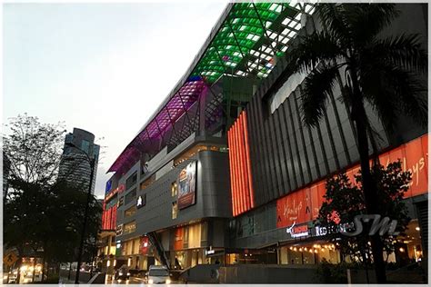 It has a nett area of 770,000 sq ft. SUPERMENG MALAYA: Quill City Mall, KL