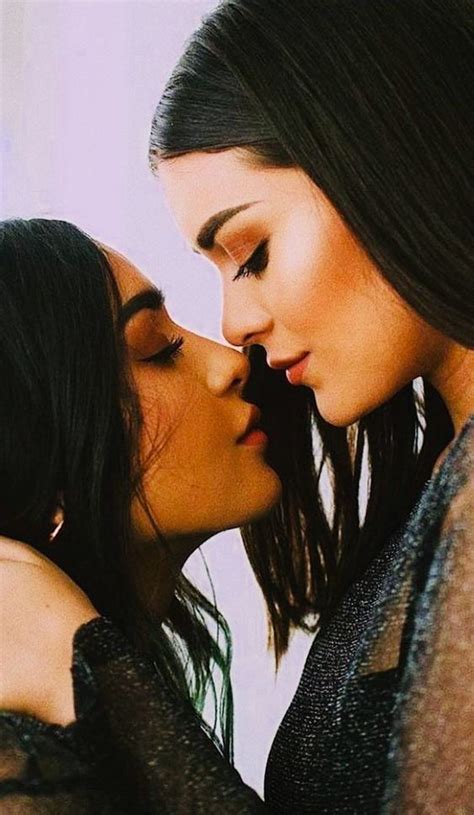 Girls Lesbloves Twitter Cute Lesbian Couples Lesbian Love Girl Sex Lesbians Kissing