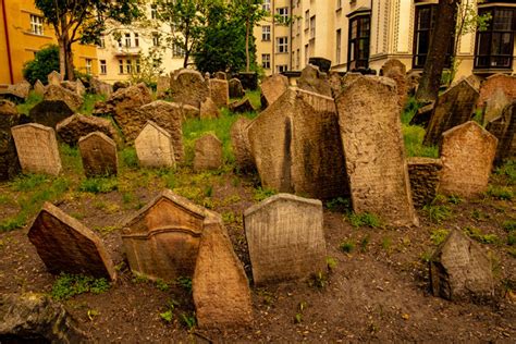 Il Quartiere Ebraico Josefov Le Sinagoghe E Il Cimitero Di Praga