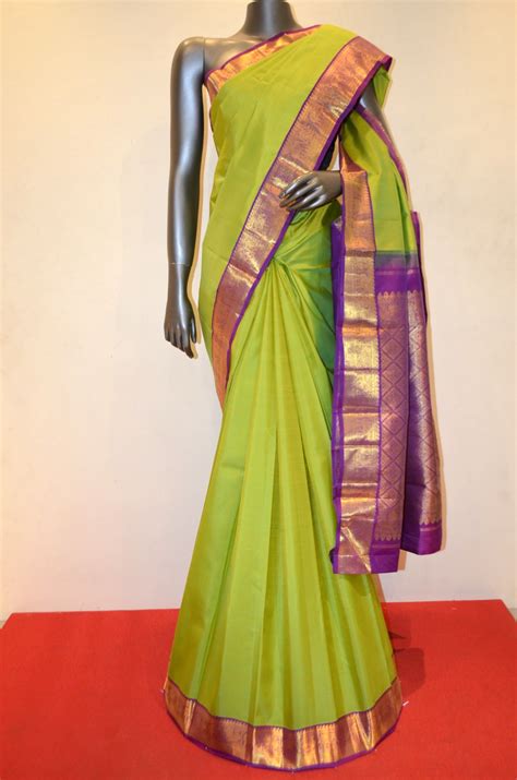 Parrot Green Classic Kanjeevaram Silk With Contrast Zari Border Product