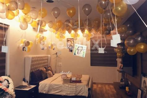 Plan a romantic birthday surprises for your loved one in. Simple Room Decoration For Birthday Surprise For Husband ...