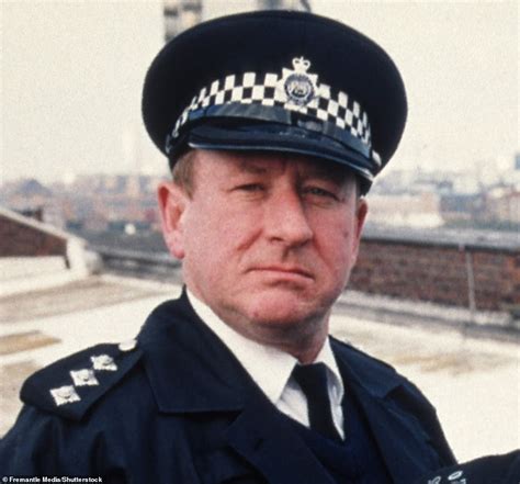 The Bills Ben Roberts Who Played Chief Inspector Derek Conway Dies