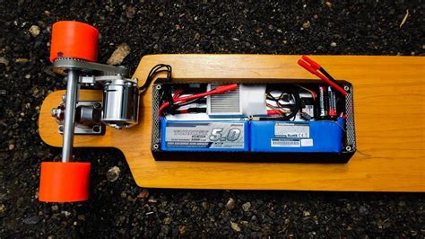 When building your own electric skateboard for the first time, it's recommended that you employ a longboard deck over something smaller, as you'll get more. DIY Electric Skateboard | Skate electrique, Planche à ...