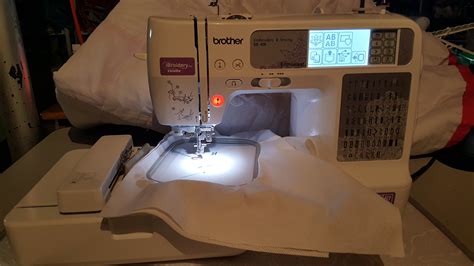 Brother Se400 Combination Computerized Sewing And 4x4 Embroidery