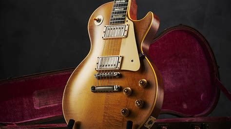 The Evolution Of The Les Paul How Gibsons Single Cut Design Developed