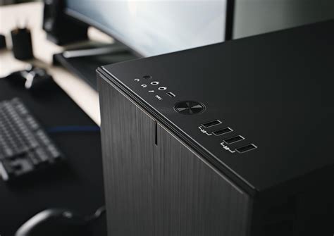 Fractal Define 7 Compact Review Up Close What Has