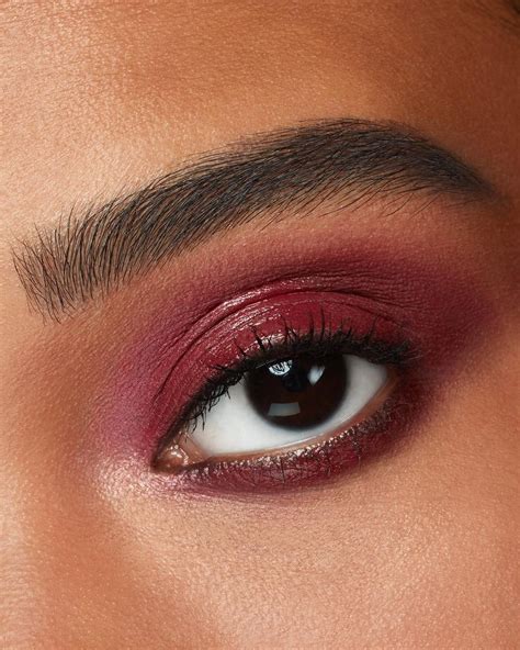 8 Fab Eye Makeup Tricks To Hide Puffiness