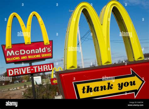 Golden arches hi-res stock photography and images - Alamy
