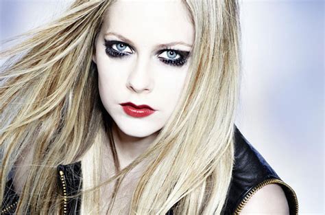 Avril Lavigne Hints At Undisclosed Health Issue On Twitter Billboard Billboard