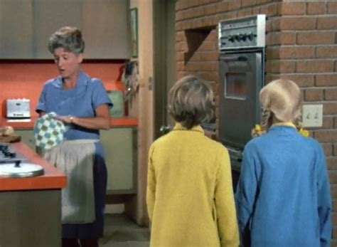 This Is The Exact Moment We Found Out Alice S Last Name On The Brady Bunch