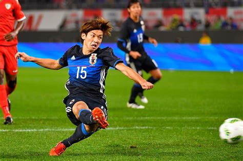 1:06 tvasahi 237 884 просмотра. 大迫勇也の身長・体重は!?中学時代はサッカー漬けも徐々に冷め ...