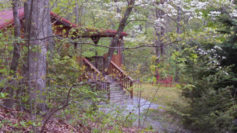 Rent remote log cabins & lodges. NC Mountain Romantic Log Cabin Rental - A Country Retreat