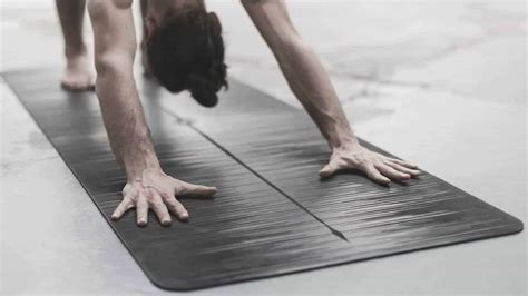 Why Is Alignment In Yoga So Important Yogigo
