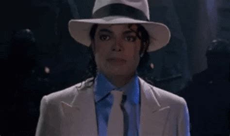 Michael Jackson Waving Hello 