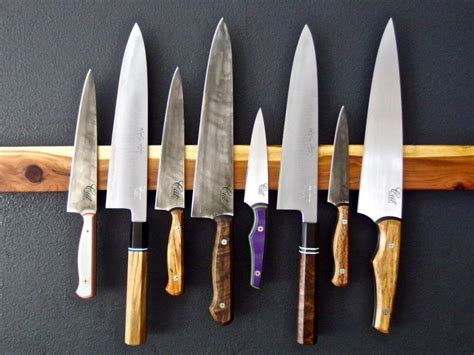 If not, does anyone remember what kind of gloves he used for handling charcoal? Pin on Alton Brown