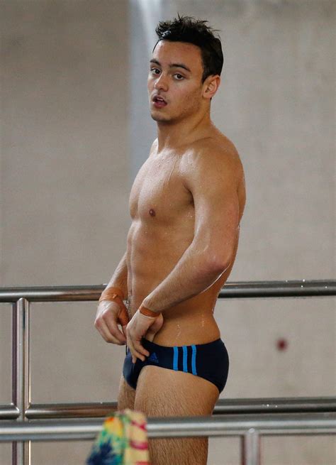 The Stars Come Out To Play Tom Daley New Shirtless Pics
