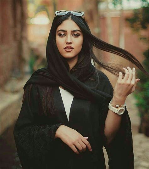 ضمني مثل الحجي اليلجم لاتكوله لغير روحك Iranian Women Fashion