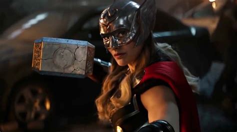 Thor Love And Thunder Trailer Reveals First Look At Natalie Portman