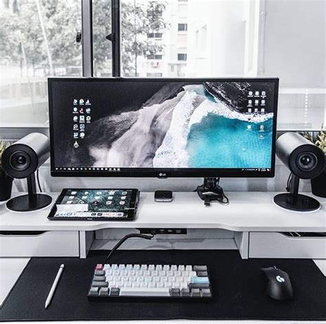Modern And Minimal Workspace And Desk Setup By Benjamin Thericebucket