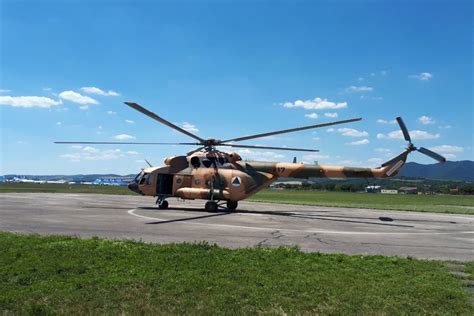 Afghanistan Receives First Overhauled Mi 17v5 Helicopter From Slovakia