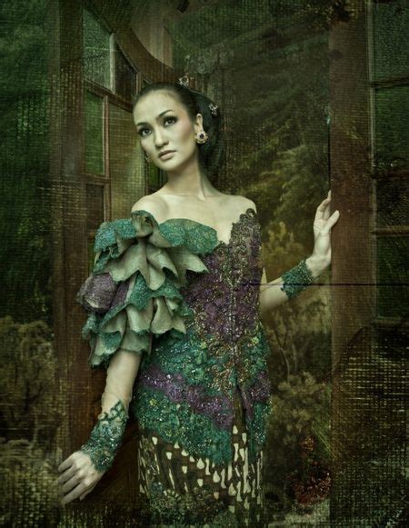Umur 66 tahun) adalah perancang busana indonesia yang terkenal melalui berbagai koleksi kebaya hasil karyanya. The Original Indonesia Clothing: Kebaya Modifikasi Anne ...