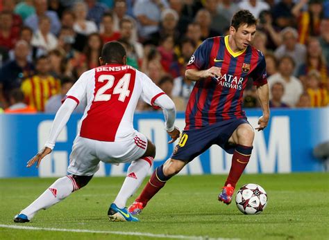 Lionel Messi Playing Football