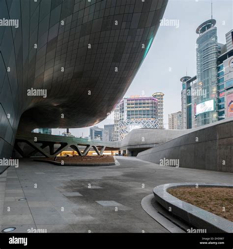 Dongdaemun Design Plaza Ddp Seoul Korea South Architect Zaha