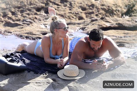 Anna Heinrich And Tim Robards Are Pictured At Bondi Beach In Sydney 07 04 2019 Aznude