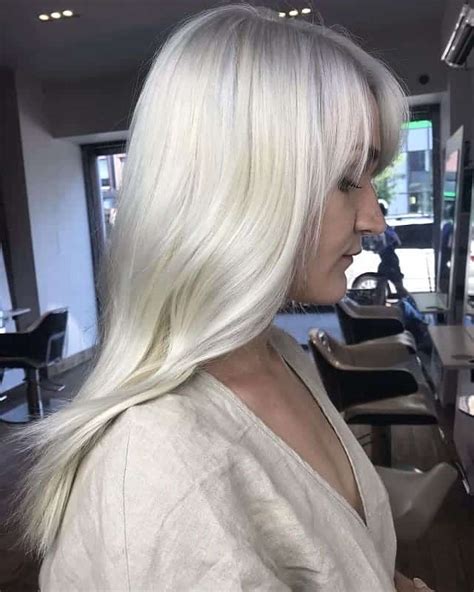 25 White Hair Looks Youll Swoon Over Hairstylecamp