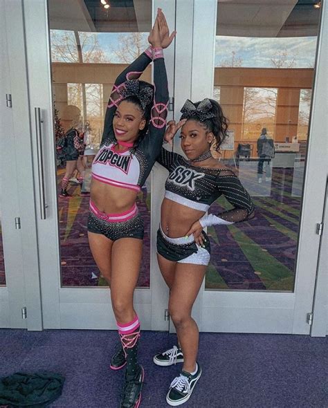𝐭𝐠 𝐥𝐚𝐝𝐲 𝐣𝐚𝐠𝐬 cheer girl cheerleading outfits teenage girl outfits