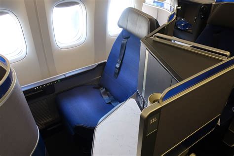 United Airlines Polaris Business Class Review New Seating Boeing