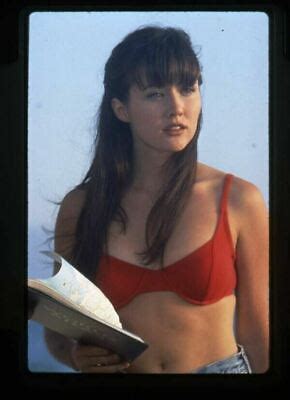 Beverly Hills 90210 Shannen Doherty Sexy Red Bikini Original 35mm