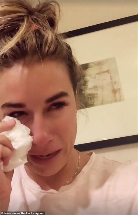 Jessie James Decker Says Shes Gained 10lbs As She Sobs About