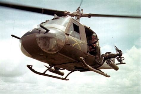 Bell Uh 1b Huey Helicopter At Work 4x6 Vietnam War Photo 37 Ebay