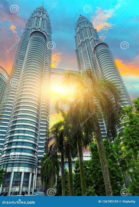 Sunrise Petronas Twin Towers Kuala Lumpur Malaysia Stock Image
