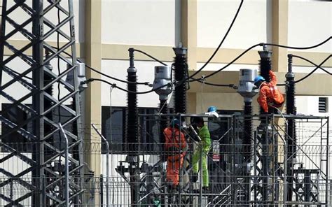 Dua pekerja bangunan tersengat listrik hingga terpental. Teknisi Listrik Pln Bojonegoro / Penjualan Listrik PLN Hingga Agustus 2020 Masih Jauh Dari ...