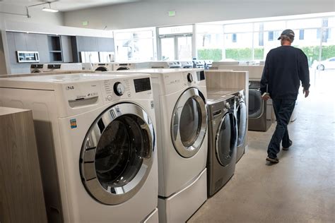 Us Durable Goods Orders Rise In July