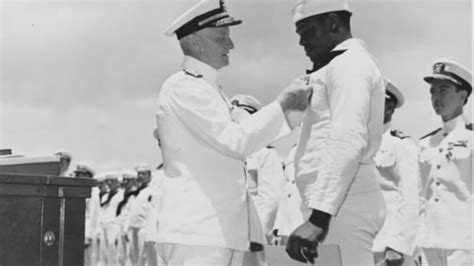 Doris Miller The Naval Cook Who Became A Hero Of Pearl Harbor Mental