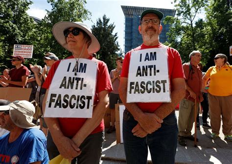 Heavy Police Presence As Right Wing Rally Begins In Portland The