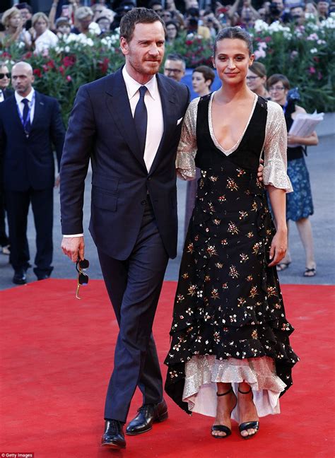 Alicia Vikander And Michael Fassbender Arrive Arm In Arm At Venice Film Festival Daily Mail Online