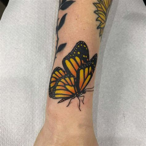 Top 63 Best Monarch Butterfly Tattoo Ideas [2021 Inspiration Guide]