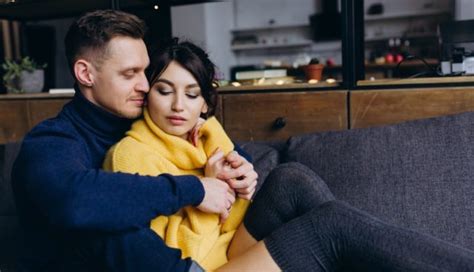 20 caring ways to show a girl you love her and are serious about her