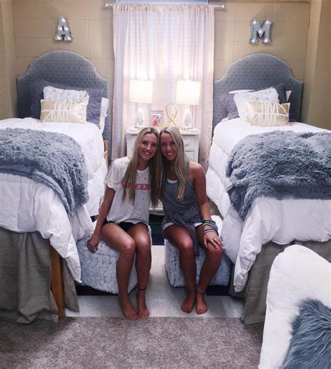Ritz Carlton Or College Dorm Room You Tell Us — Curtsy Girls Dorm