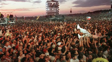 The Moment That Woodstock 99 Went Up In Flames The Ringer