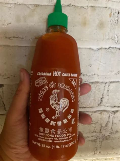 Huy Fong Sriracha Hot Chili Sauce Oz Purchase By The Bottle Or Case