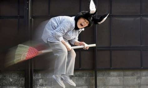 meet kimiko nishimoto japan s 89 year old photographer famous for her hilarious self portraits