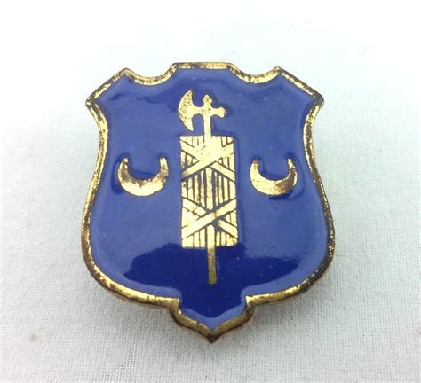 Original Wwii 71st Infantry Regiment Unit Insignia Crest Dui Etsy