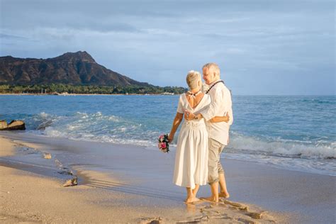 Find cheap deals and discount rates among them that best fit your budget. Waikiki Beach Weddings
